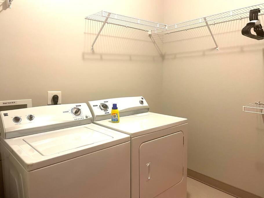 King Size With Osu Theme! Apartment Columbus Bagian luar foto
