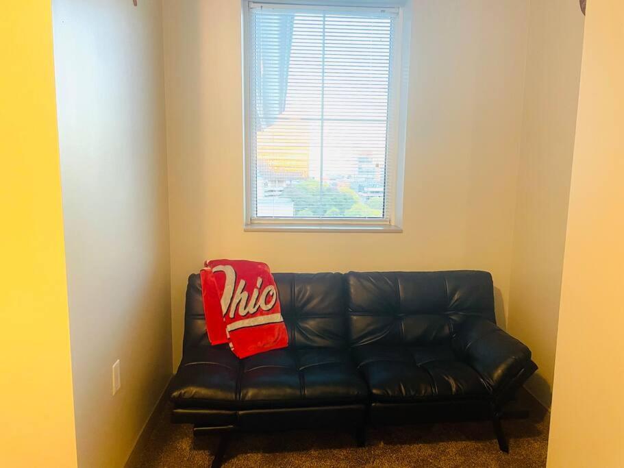 King Size With Osu Theme! Apartment Columbus Bagian luar foto